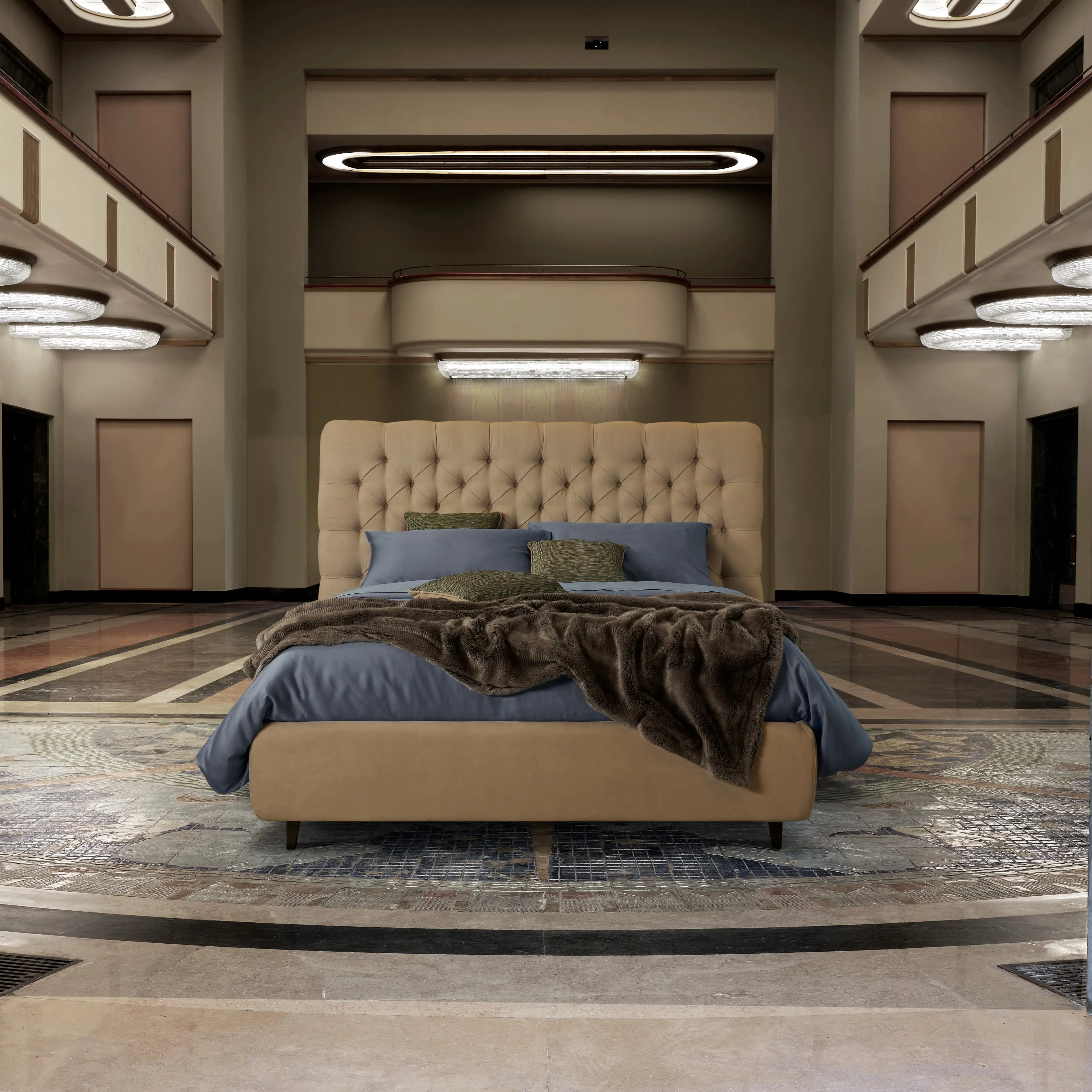 letto eve capitonne color beige con lenzuola ceruleo in contesto elegante